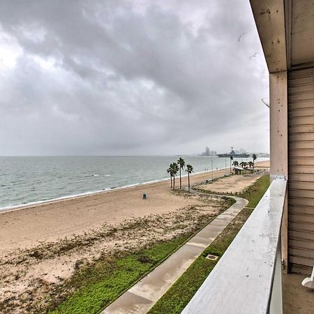 Breezy Beachfront Condo In Heart Of Corpus Christi Exterior photo