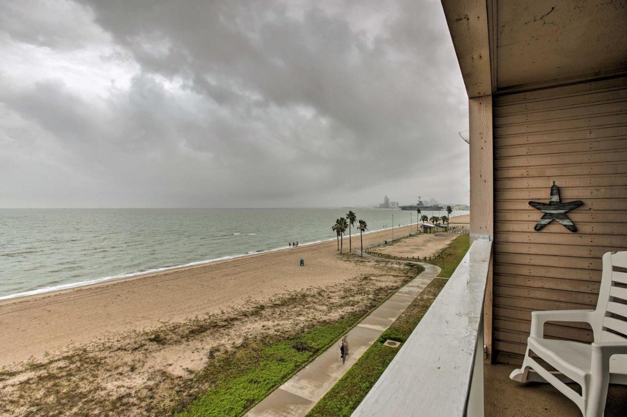 Breezy Beachfront Condo In Heart Of Corpus Christi Exterior photo